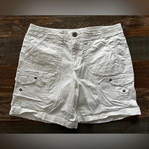 Khakis and Co. Women’s 4 White Roll Tab Cargo Shorts